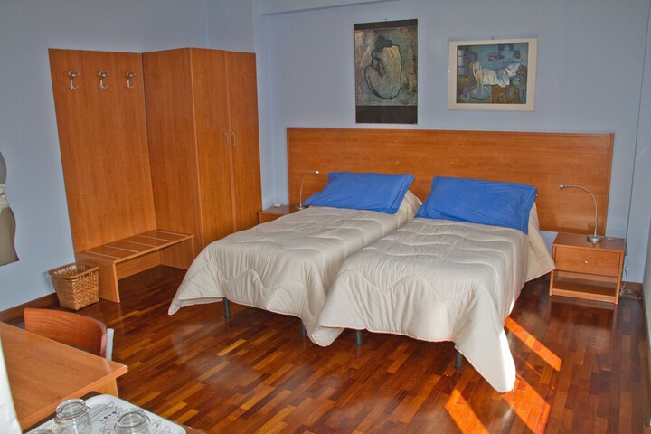 Room 6 of 23