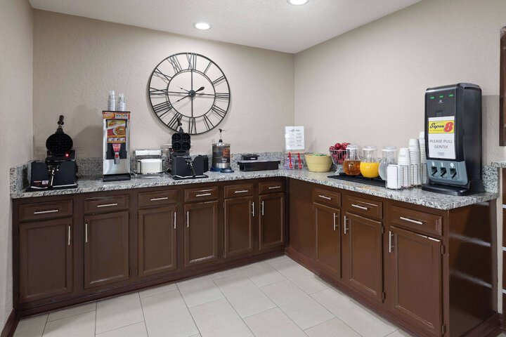 Breakfast/Coffee Service 55 of 66