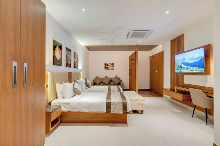 Room 13 of 55