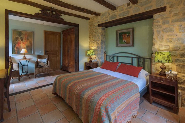 Room 5 of 46
