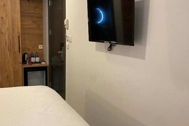 Room 15 of 67