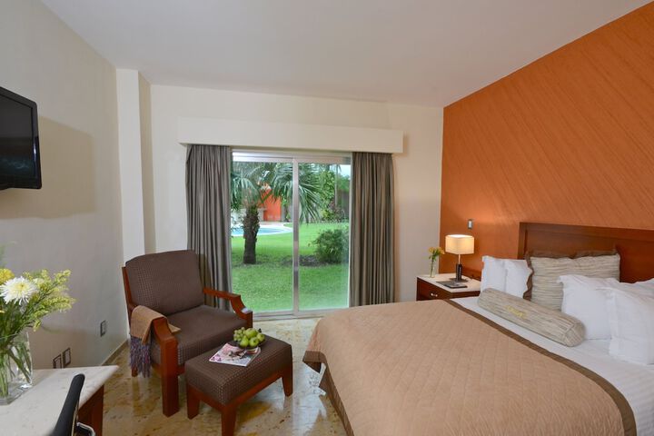 Room 6 of 27
