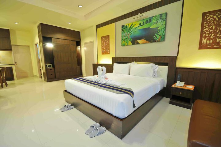 Room 3 of 38