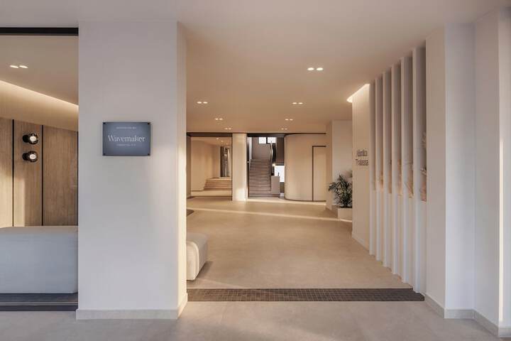 Hotel Interior 10 of 128