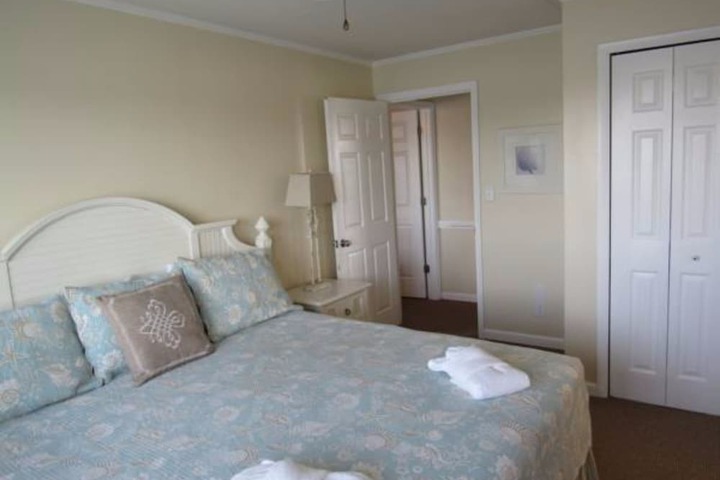 Room 13 of 44