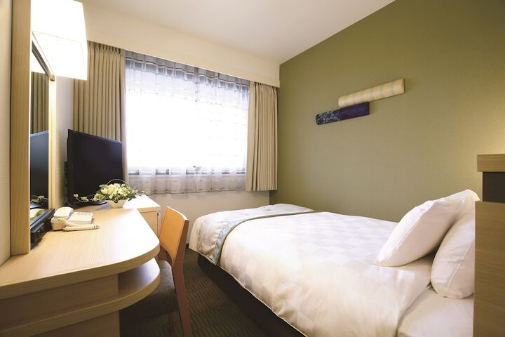 Room 7 of 42