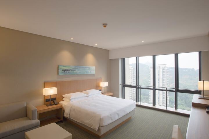 Room 6 of 32