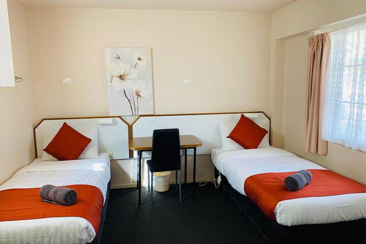 Room 12 of 46