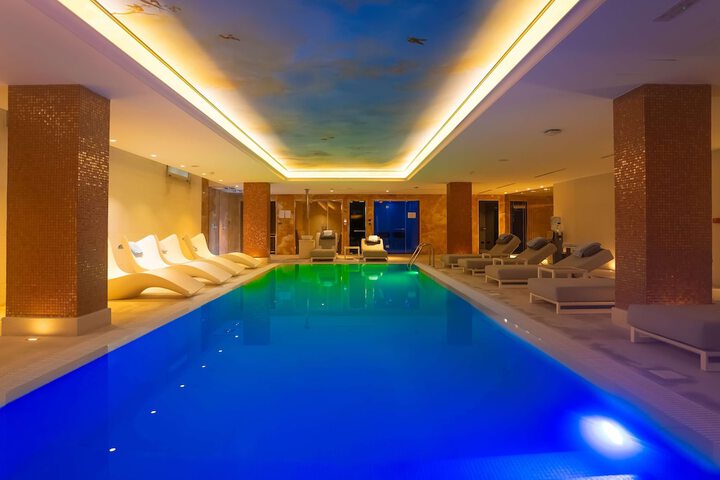 Pool 43 of 85