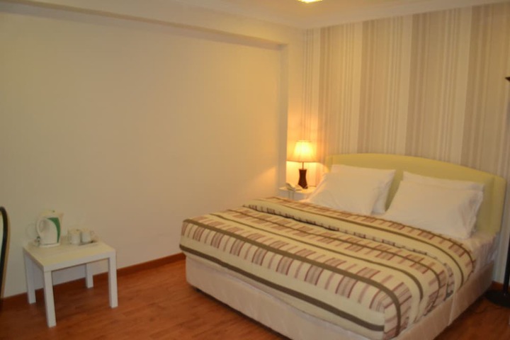 Room 6 of 26