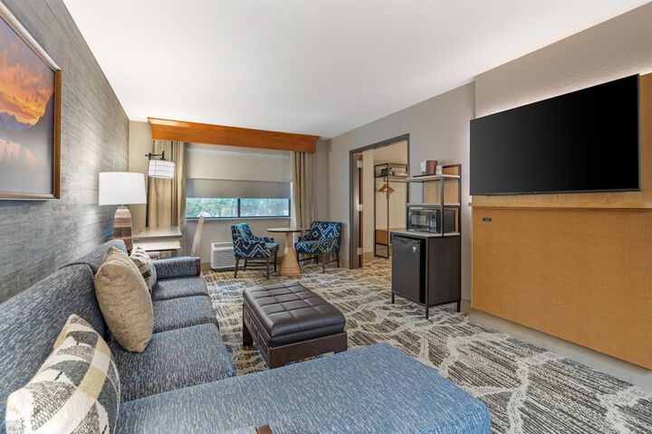 Room 33 of 95