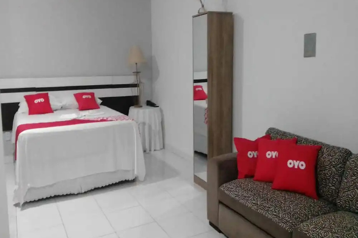 Room 3 of 10