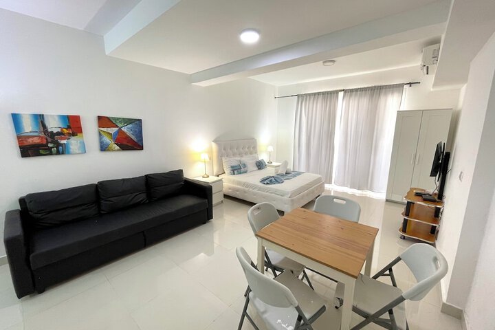 Room 3 of 41