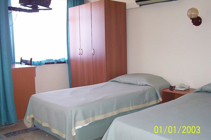 Room 11 of 31