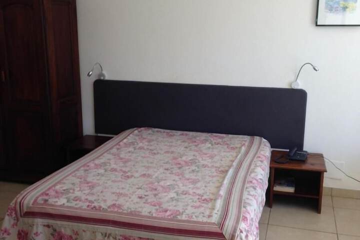 Room 4 of 7