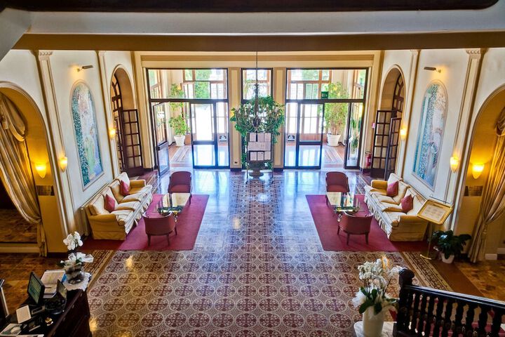Hotel Lobby