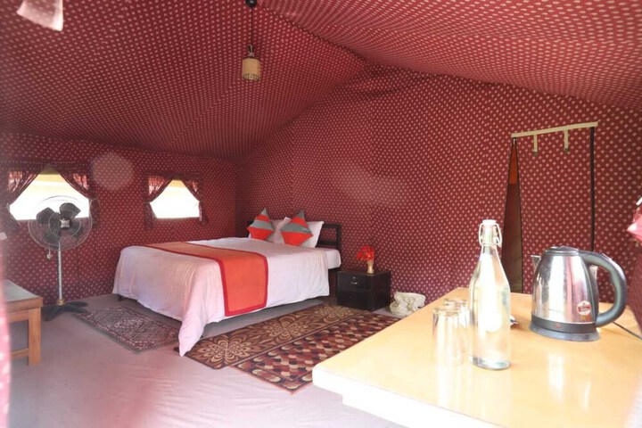Room 3 of 14