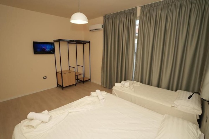 Room 10 of 41