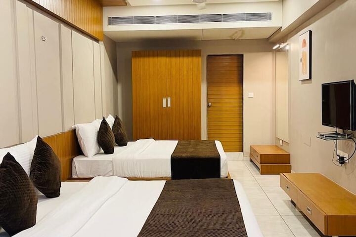 Room 15 of 31