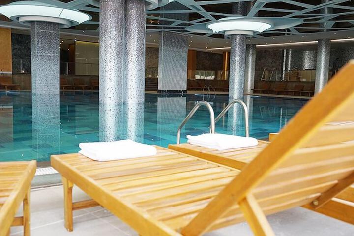 Pool 34 of 70
