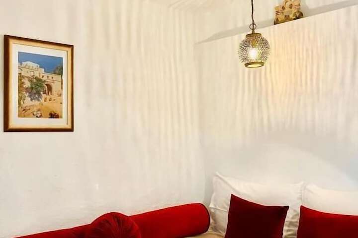 Room 13 of 40