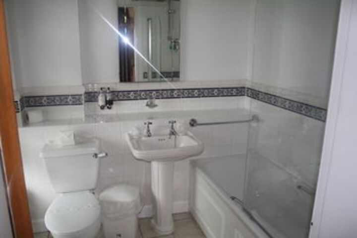 Room 3 of 92