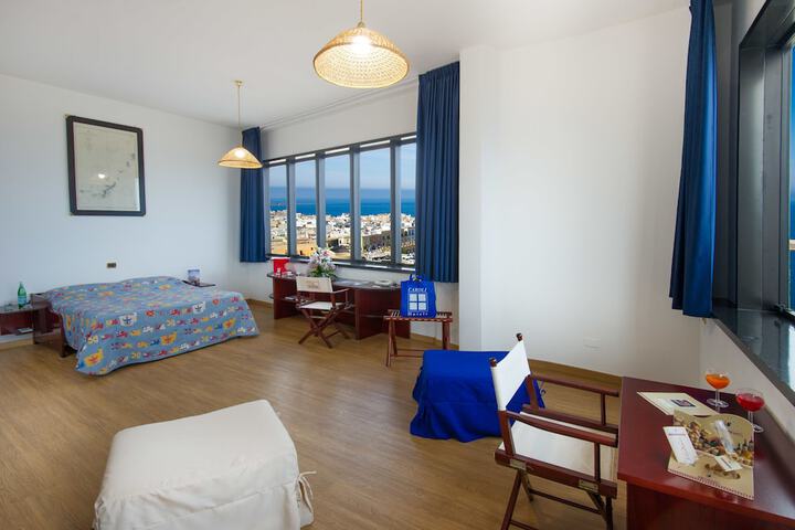 Room 50 of 178