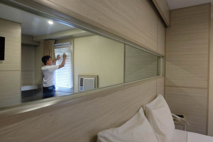 Room 21 of 89