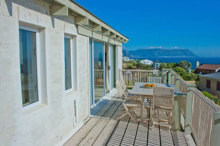 Terrace/Patio 6 of 14