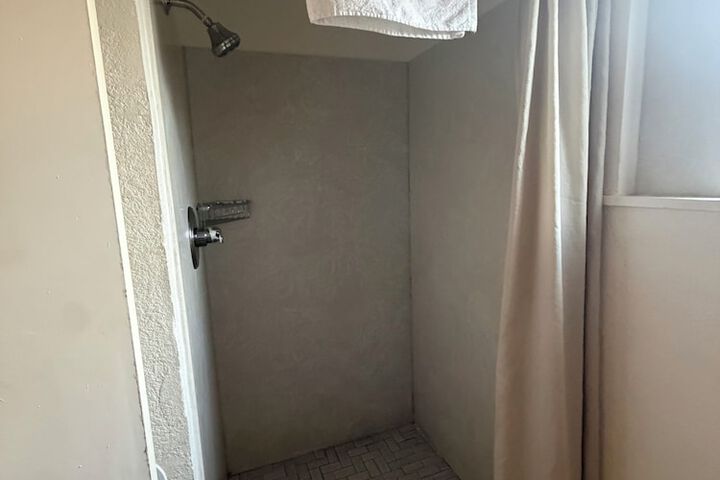 Room 11 of 20