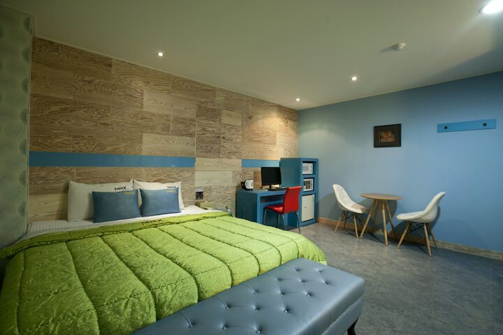 Room 20 of 77
