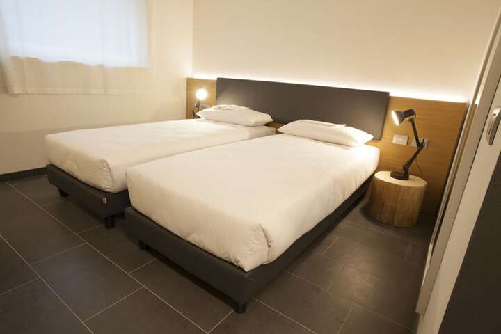 Room 3 of 59