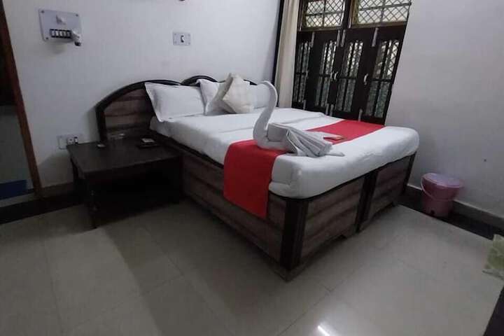 Room 28 of 48