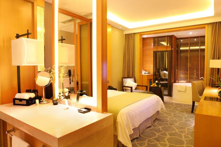 Room 4 of 26
