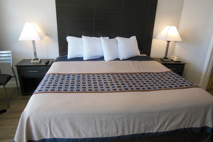 Room 12 of 42