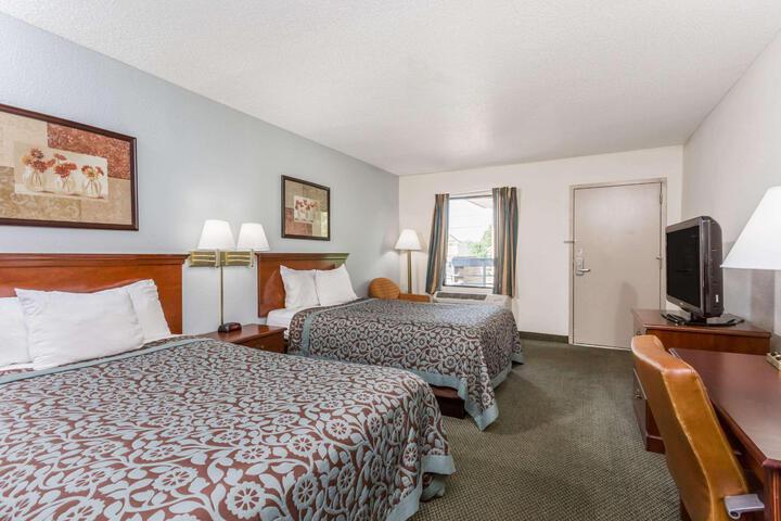 1 King Bed (1 of 12)