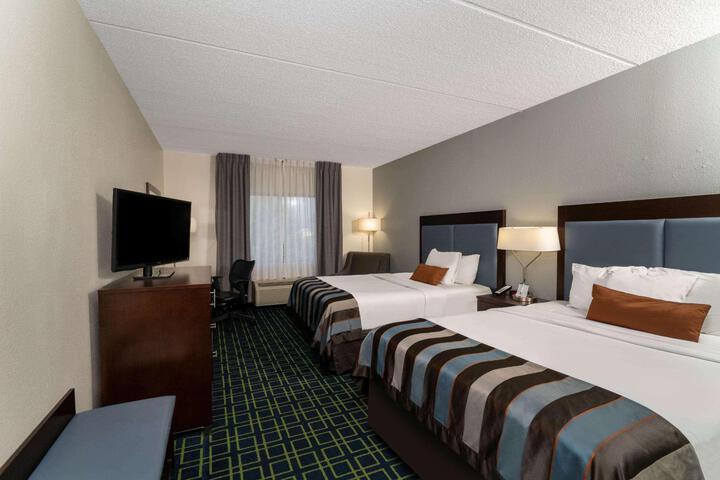 2 Queen Beds Mobility Hearing Impaired Accessible Room (6 of 7)