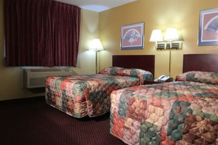 Room 10 of 24