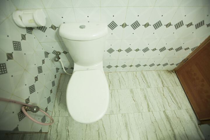 Room 9 of 9