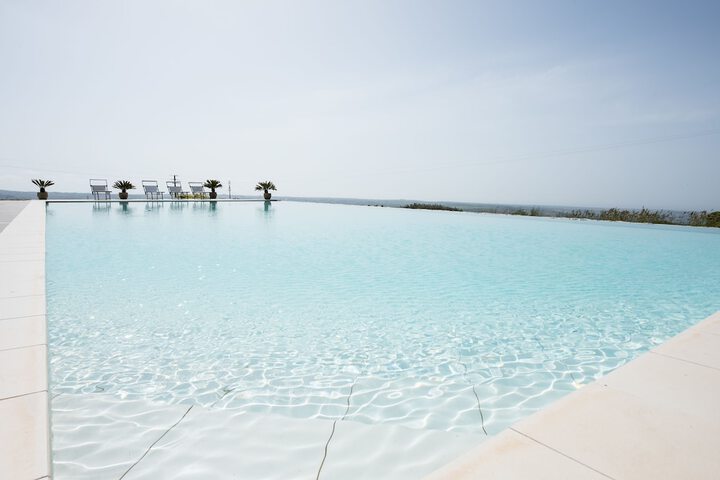Hotel with Pool