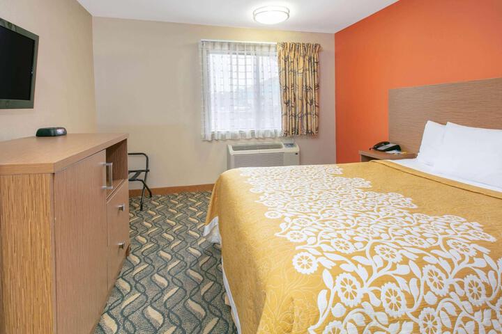 1 Double Bed Mobility Accessible Roll in Shower (12 of 21)