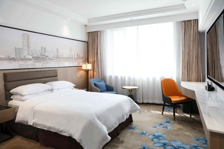 Room 14 of 82