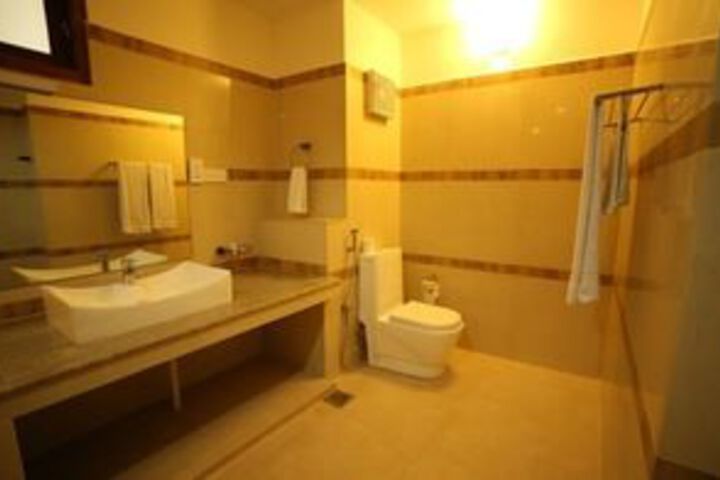 Room 4 of 39