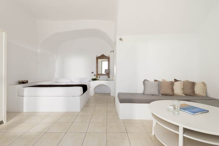 Room 8 of 38