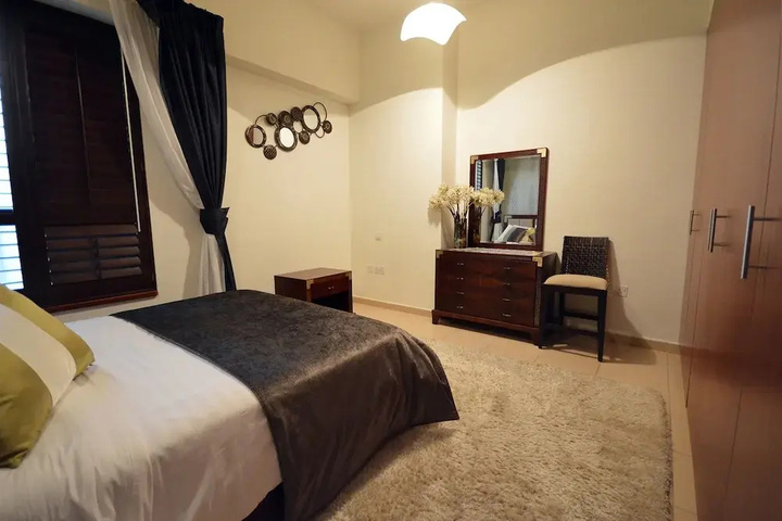 Room 3 of 12