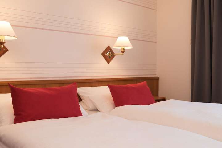 Room 15 of 47