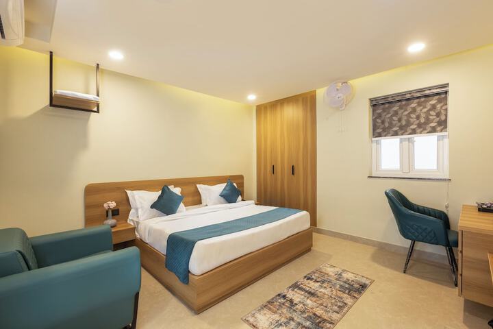 Room 3 of 18