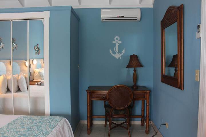 Room 52 of 232