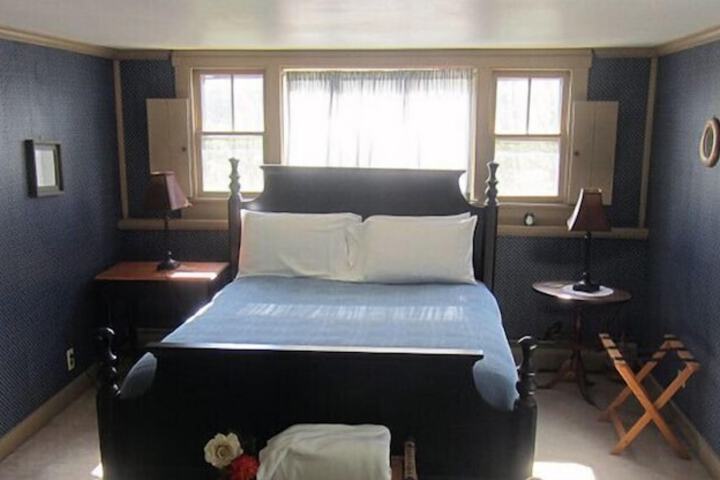 Room 3 of 25