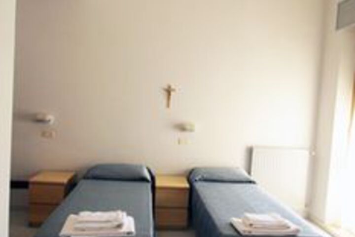 Room 18 of 40